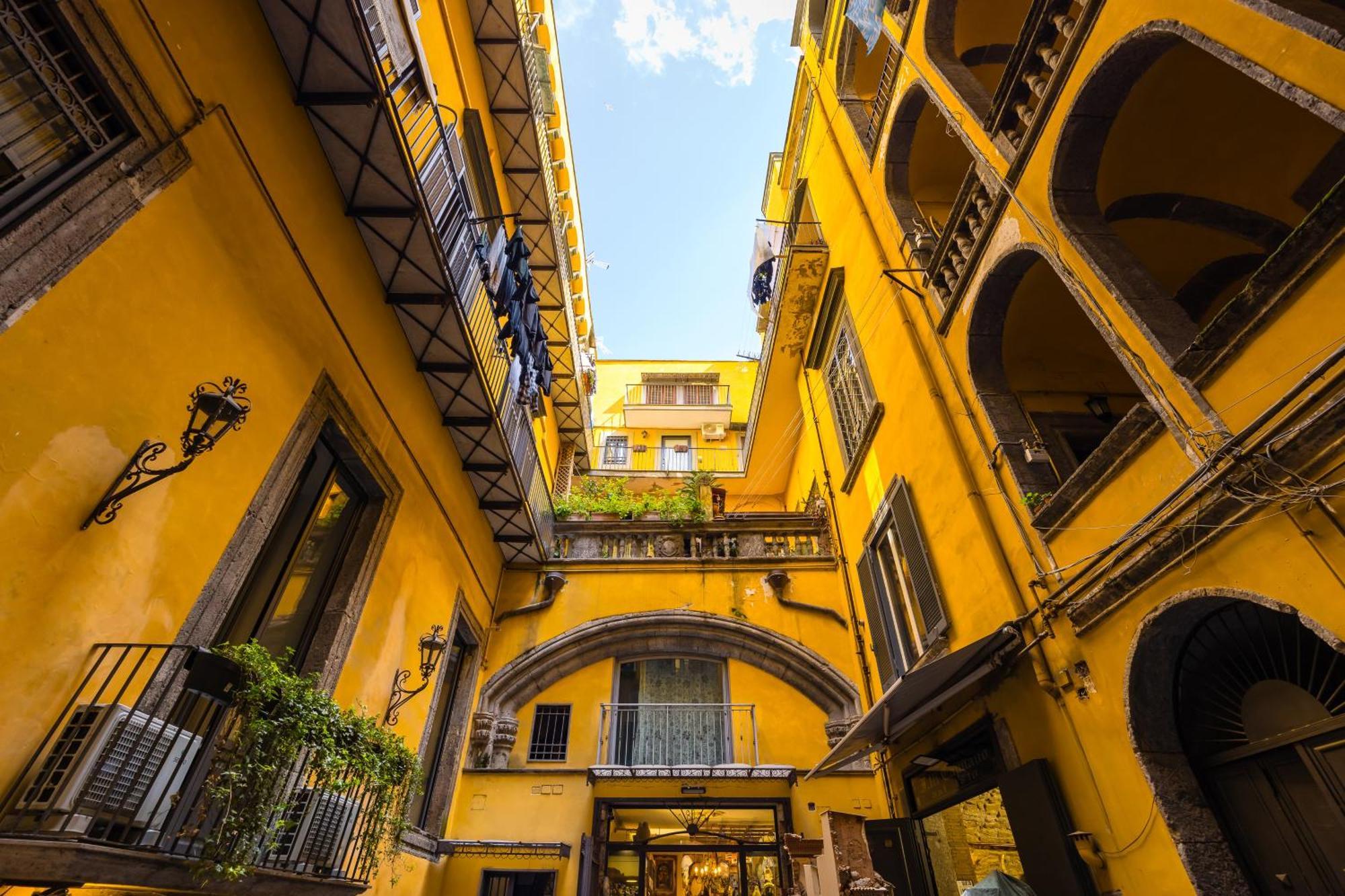 Palazzo Mormando - Modern Apartment Naples Exterior photo